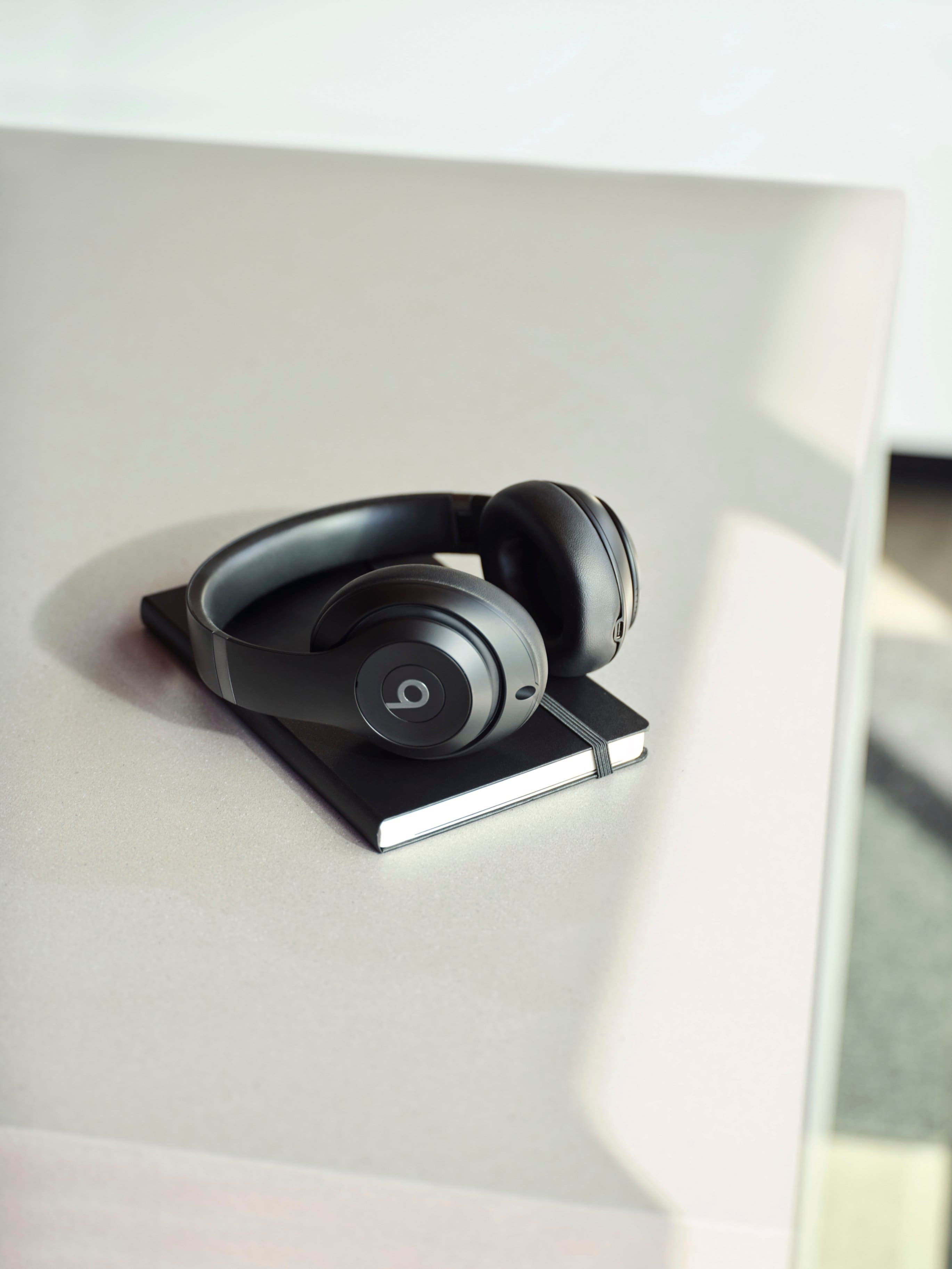 Beats Studio Pro Wireless Over-Ear Headphones with Active Noise Cancelling – Black